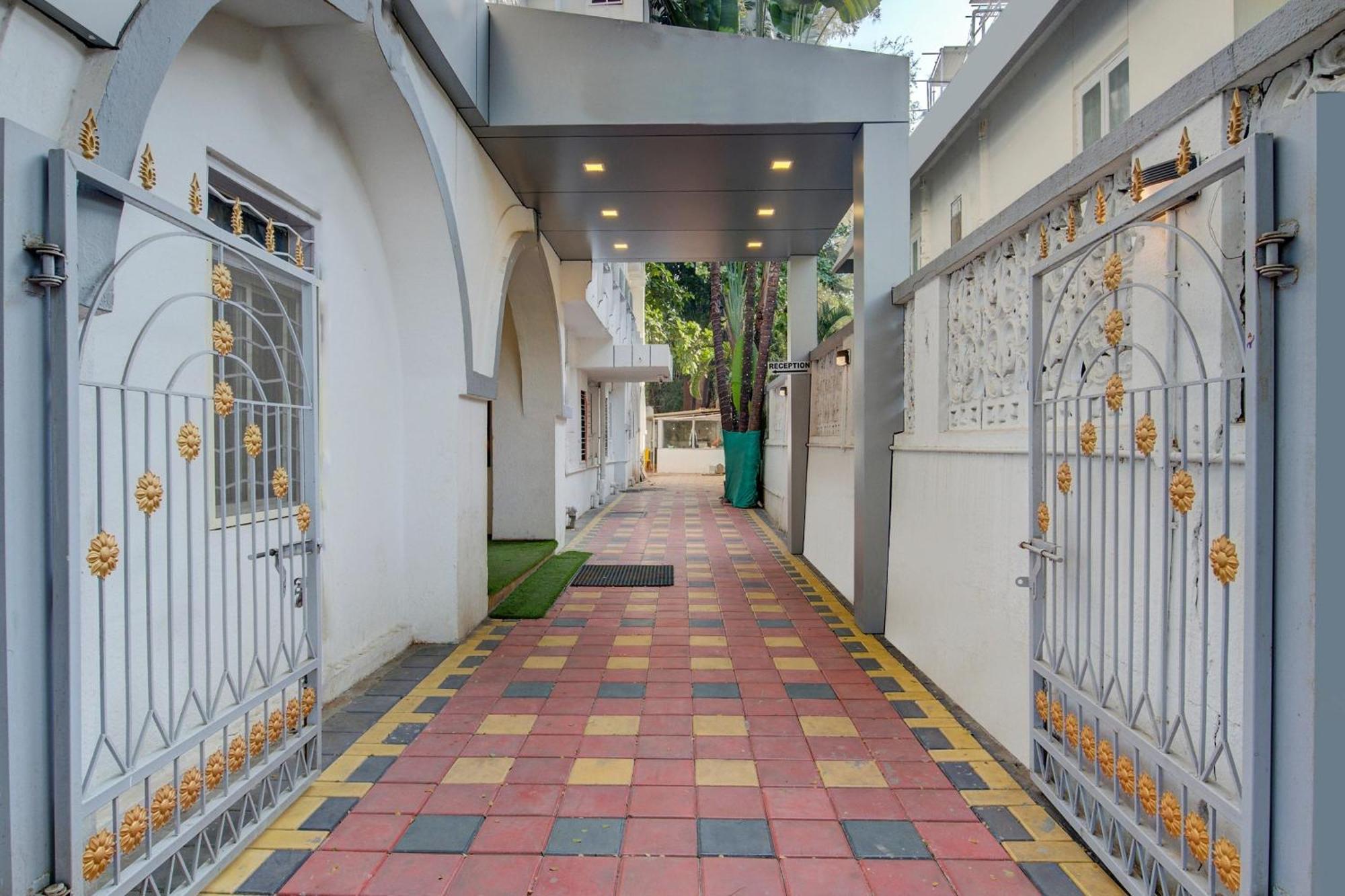 Collection O Sunshine Near Inox Hotel Pune Exterior photo
