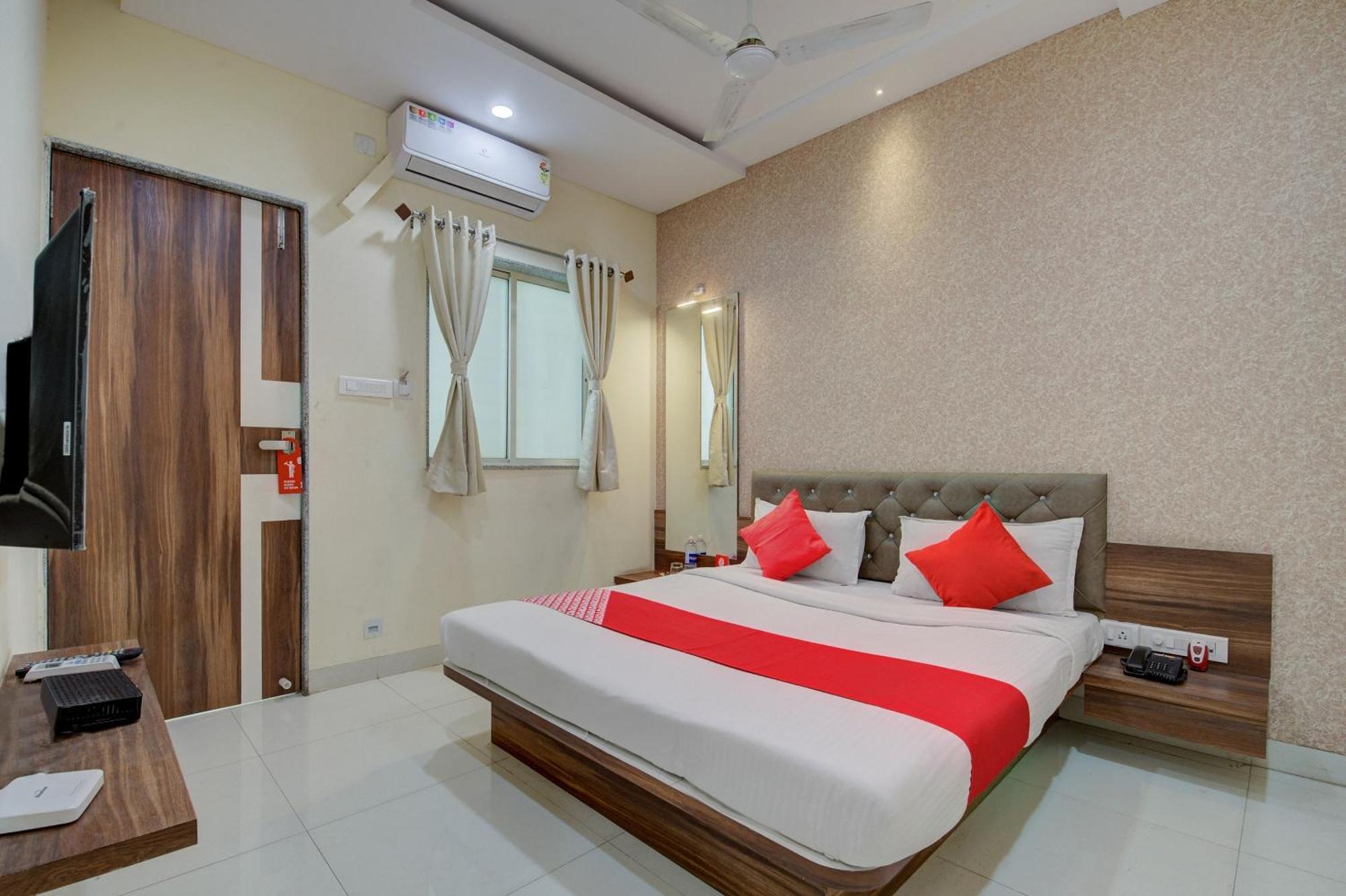 Collection O Sunshine Near Inox Hotel Pune Exterior photo