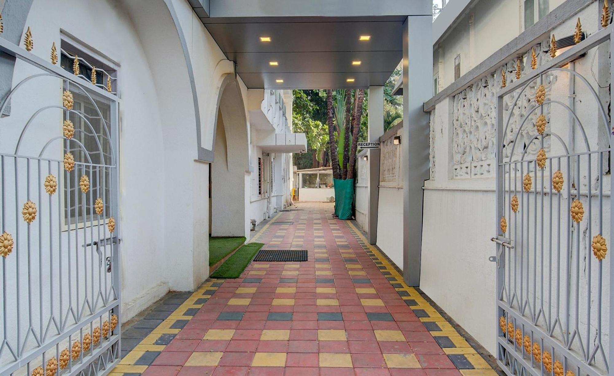 Collection O Sunshine Near Inox Hotel Pune Exterior photo