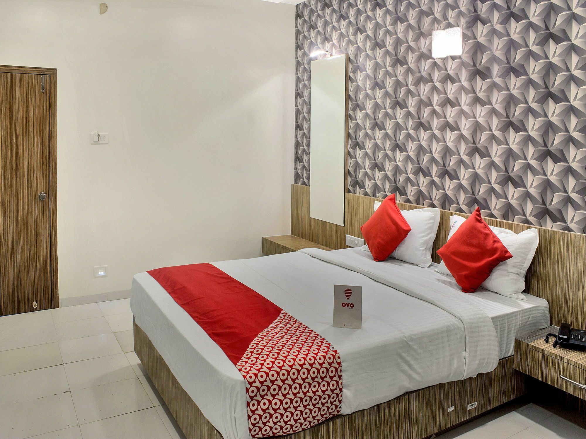 Collection O Sunshine Near Inox Hotel Pune Exterior photo
