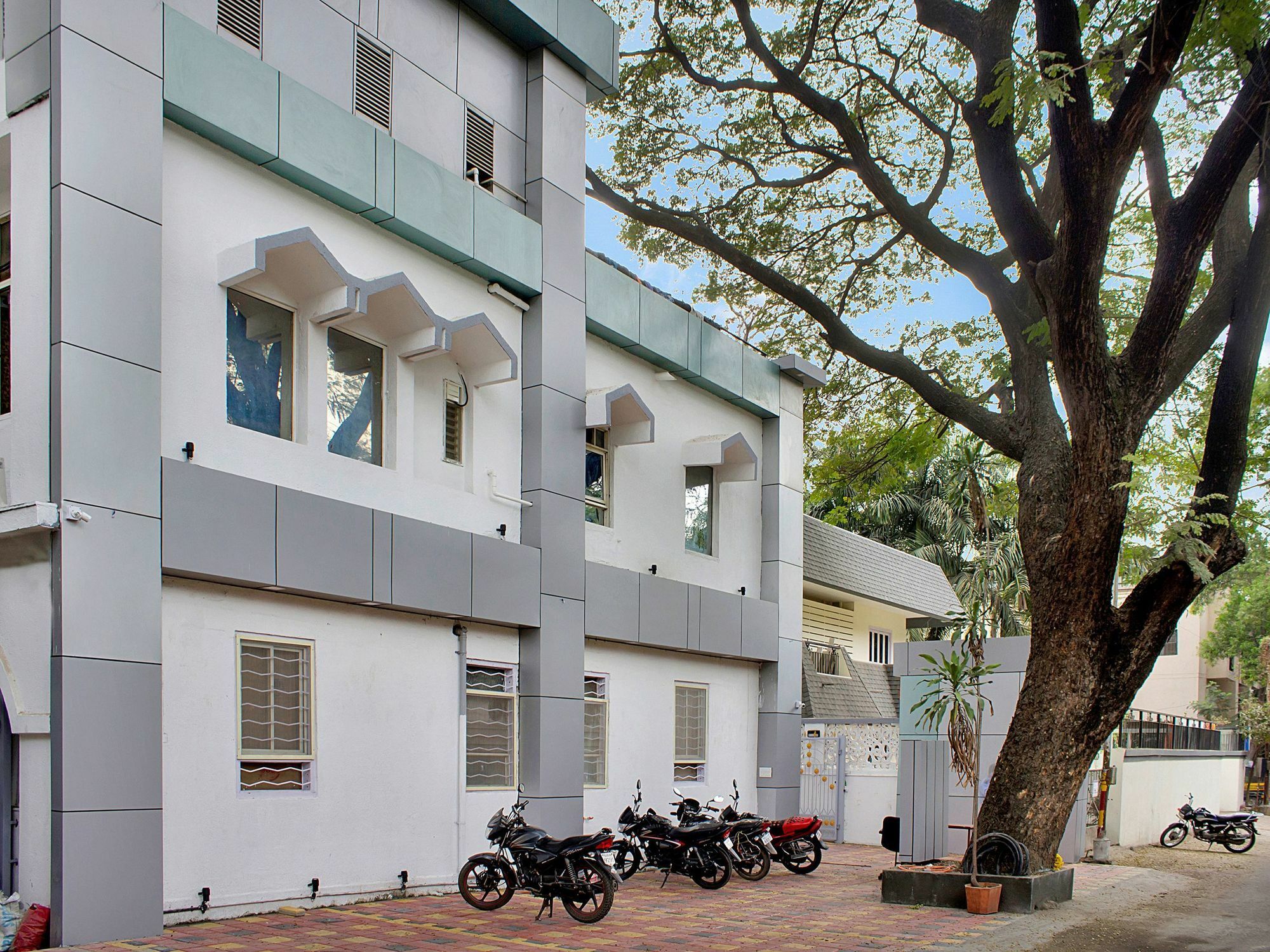 Collection O Sunshine Near Inox Hotel Pune Exterior photo